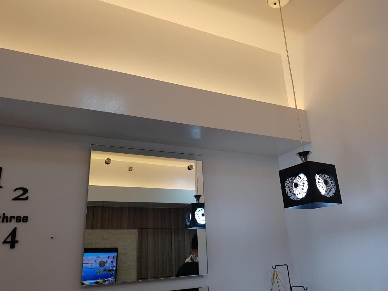 Cozy And Home Vacation Pad Tagaytay City Eksteriør billede